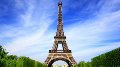 Eyfel Kulesi'nde bomba alarmı!