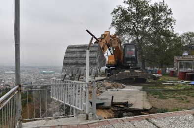 Uludağ Yolundaki Kaçak Kafetarya Yıkıldı