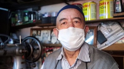 Bir Metrekarelik Dükkanda Ayakkabı Tamiriyle Geçen Ömür