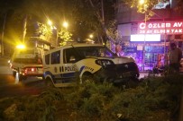 Kaçan Otomobili Kovalayan Ekip Otosu Kaza Yaptı Açıklaması 2 Polis Yaralı