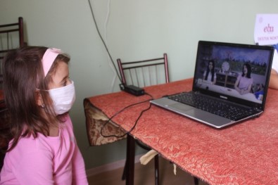(Özel) Uzaktan Eğitim İçin Köye Sınırsız İnternet Bağlattı, Kahve Okula Dönüştü
