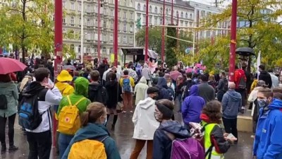 Avusturya'da Çevrecilerden İklim Protestosu