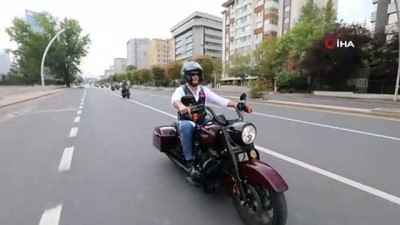 Eski Bakan Tüzmen'in Bulunduğu Konvoyda Motosiklet Kazası Ucuz Atlatıldı