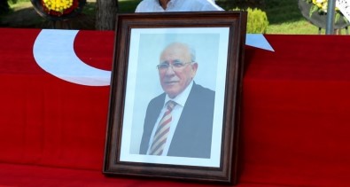 Hayatını Kaybeden Prof. Dr. Karpuzoğlu'na Hüzünlü Uğurlama
