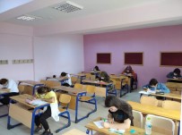 LGS Deneme Sınavı Sosyal Mesafeli Yapıldı Haberi