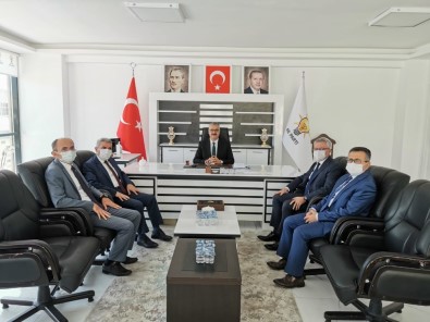 Milli Eğitim Müdürü Sarı'dan AK Parti İl Başkanlığı'na Ziyaret