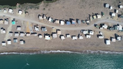 Pandemi, Beş Yıldızlı Otellere Komşu 'Çardak Beach' Tatili Sezonunu Da Uzattı