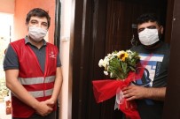 Sultanbeyli Kaymakamlığı'ndan Koronavirüse Yakalanıp İyileşen Vatandaşlara Geçmiş Olsun Ziyareti