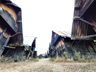 Hiç Çivi Kullanılmayan 500 Yıllık Ambarlar Tarihe Meydan Okuyor