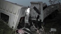 İzmir'de Tır Köprüden Düştü Açıklaması 3 Yaralı