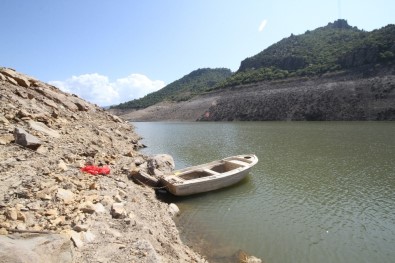 Ayvalık'ta Kuraklık Madra Barajı'nı Kuruttu