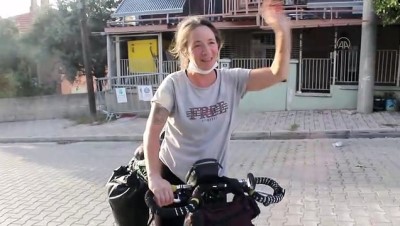 Bisikletiyle Doğu Avrupa Ve Balkan Turuna Çıkan Kadının Son Durağı Türkiye Oldu