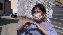 Evin Duvarını Boydan Boya Cerrahi Maskelerle Kapladı