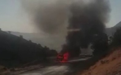 Seyir Halindeki Araç Alev Topuna Döndü