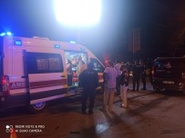 Başkent'te Kırmızı Işıkta Geçen Otomobil Kaza Yaptı Açıklaması 3 Yaralı