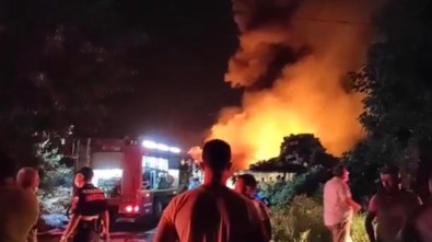 Bursa'da Soğuk Hava Deposunda Büyük Yangın