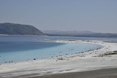 Salda Gölü'nün Beyaz Adalar Bölgesine Girilmeyecek