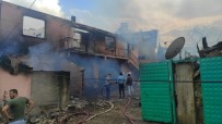 Bursa'da Çıkan Yangında 2 Ev Küle Döndü Haberi
