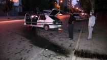 Kahramanmaraş'ta Bahçe Duvarına Çarpan Otomobildeki 2 Kişi Yaralandı