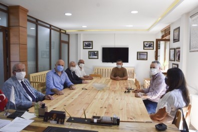 100 Çocuğa Giysi Yardımı