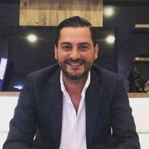 Ünlü restoran sahibinin oğlu evinde ölü bulundu