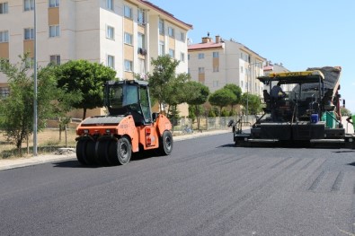 Erciş'te Yol Asfaltlama Çalışması