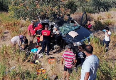 Araçta Sıkışan Kadını İtfaiye Ekipleri Kurtardı