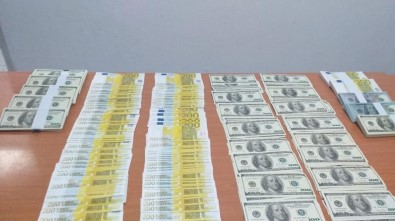 Kontrol Kaleminden Geçen Farklı Seri Numaralı Sahte Dövizler Şaşkınlık Verdi