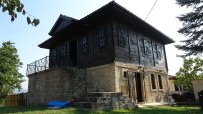 150 Yıllık Mazisi Olan Gürcü Mimarisi Evler, Günümüzde De Kullanılıyor