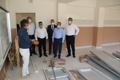 Akşehir'de Okullardaki Bakım Ve Onarım Çalışmaları Sürüyor