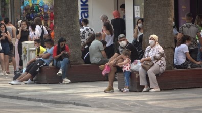 Denizli'de Bir Haftada Maske Takmayanlara 15 Bin 300 TL Cezai İşlem Uygulandı