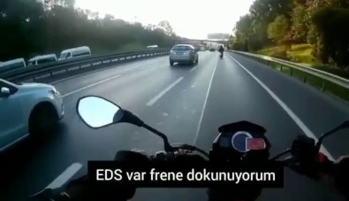 TEM Otoyolu'nda Motosikletlinin Ölümden Döndüğü 'Makas' Terörü Kamerada