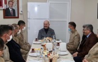Bakan Soylu Yılın İlk Kahvaltısını Üs Bölgesindeki Askerlerle Yaptı Haberi