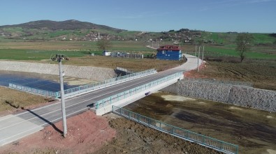 İki İlçeyi Birbirine Bağlayan Köprü Trafiğe Açıldı