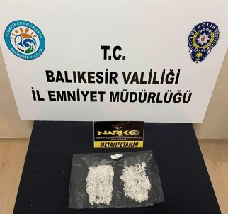 4 İlde Uyuşturucu Tacirlerine Şafak Operasyonu