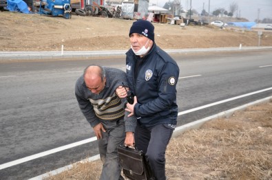 Alevlere Teslim Olan Aracını İzlerken Gözyaşlarına Hakim Olamadı