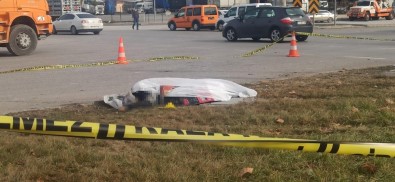 Çorum'da Kahreden Kaza, Yola Fırlayan Kamyon Sürücüsü Öldü