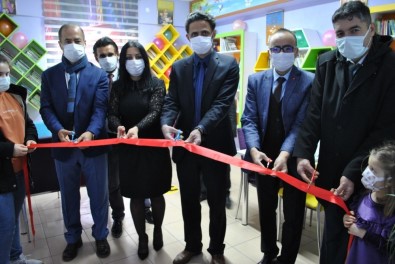 'Kütüphanesiz Okul Kalmasın' Projesinde 8. Kütüphane Açıldı