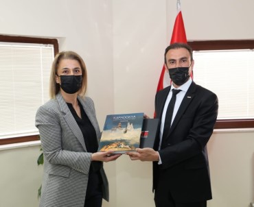 Vali Becel, TÜRSAB Kapadokya Başkanı Aldemir'i Ziyaret Etti