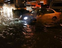 KARŞIYAKA - İzmir'de sokaklar göle döndü!