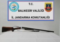 Balıkesir'de Jandarma 14 Aranan Şahsı Yakaladı