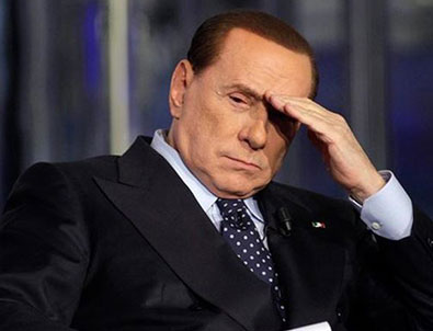 Berlusconi hastaneye kaldırıldı!