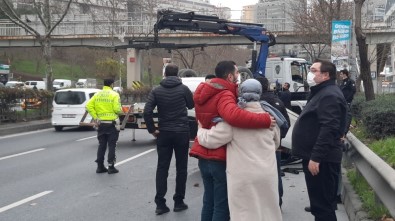 Beyoğlu'nda Araç Takla Attı Açıklaması 1 Yaralı