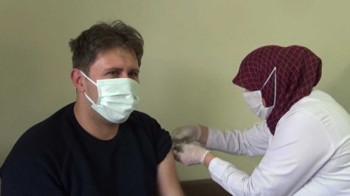 Iğdır'da Korona Virüs Aşısı Sağlık Çalışanlarına Uygulandı