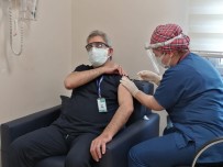 Sağlık Çalışanlarına Korona Virüs Aşıları Yapılmaya Başlandı Haberi