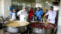 Erciş'te Günlük Bin Kişilik 3 Çeşit Sıcak Yemek Haberi