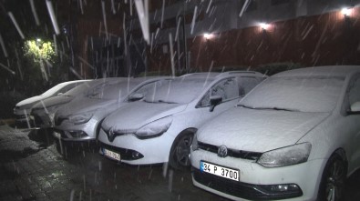 İstanbul Avrupa Yakası'nda Kar Yağışı Etkili Olmaya Başladı