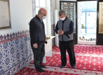 İzmir'deki Camide HES Kodlu İbadet Haberi