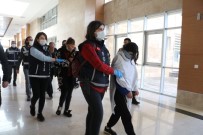 Antalya'da 1 Milyon Liralık Ziynet Eşyası Vurgunu Yapan 'Altın Kızlar' Tutuklandı