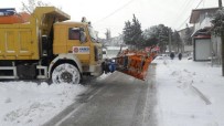 Balıkesir'de Kar Yağışı Nedeniyle 225 Kırsal Mahalle Yolu Kapandı